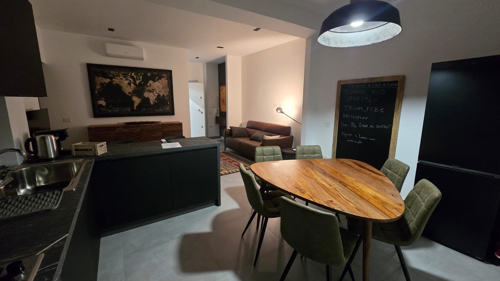 APARTAMENT NA WYNAJEM KRÓTKOTERMINOWY W SAMYM CENTRUM CORIGLIANO SCALO