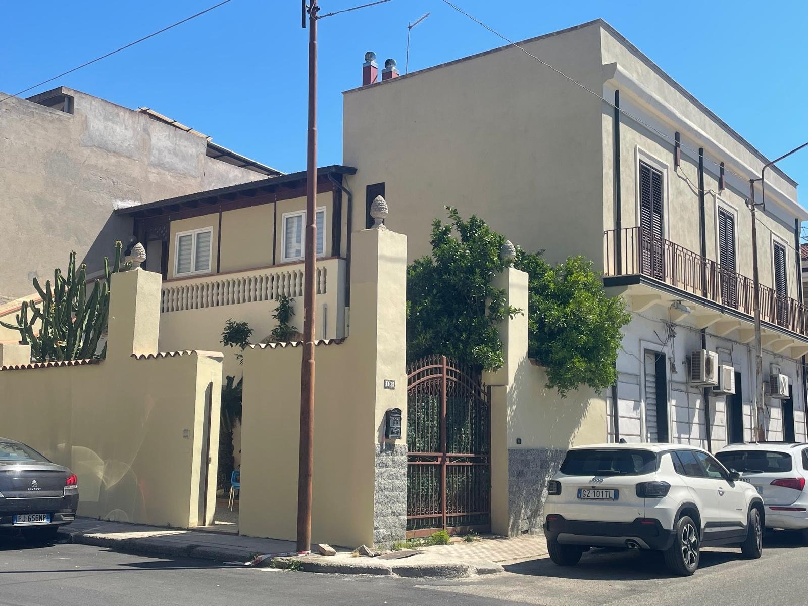 Encantadora residencia en Melito Porto Salvo, entre el centro histórico y el mar.