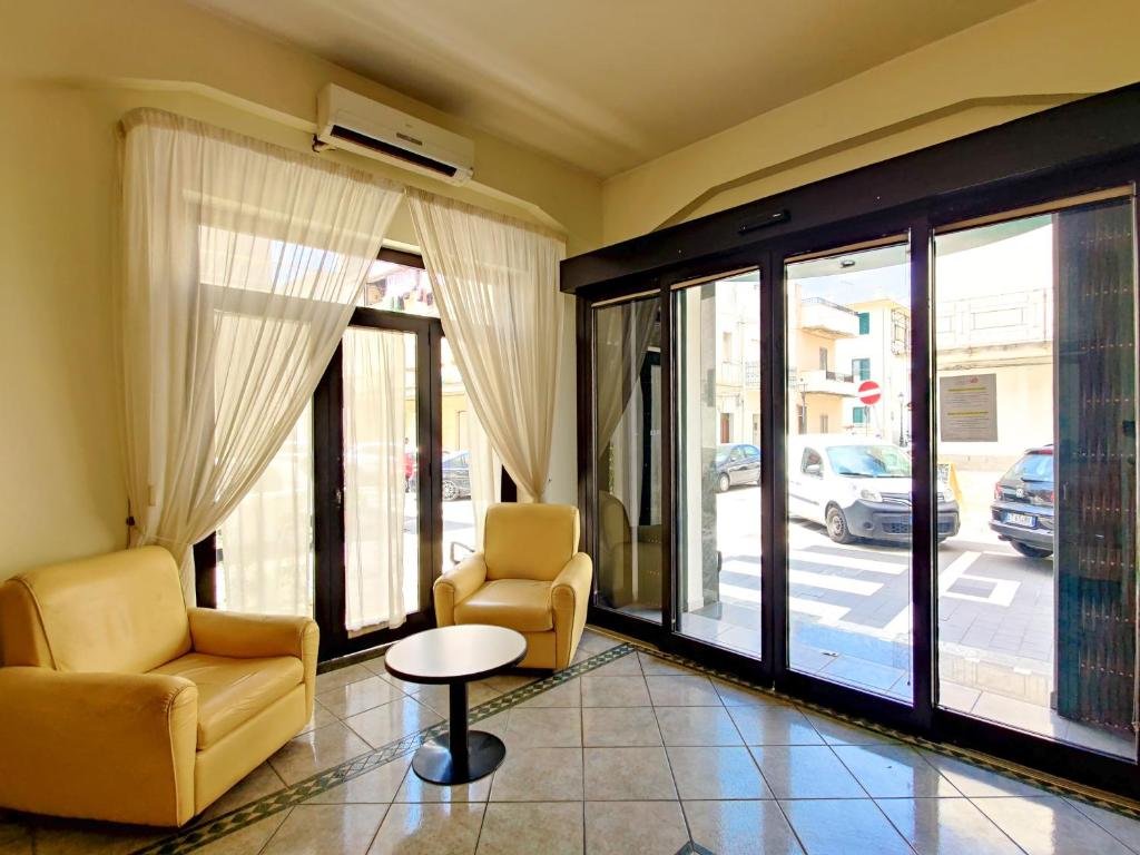 Rodzinny hotel 3-gwiazdkowy w Bagnara Calabra