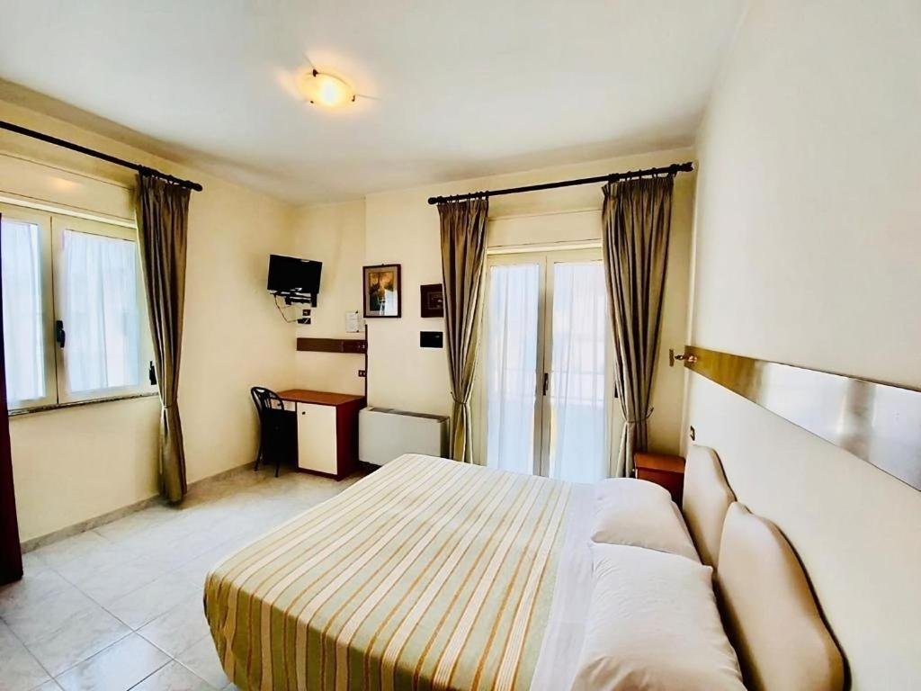 Rodzinny hotel 3-gwiazdkowy w Bagnara Calabra