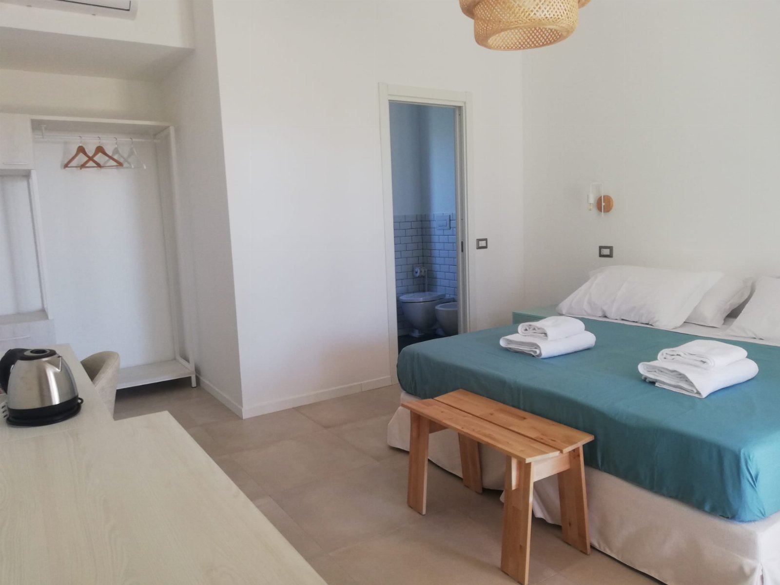 Casa Cunaci Bed and Breakfast.      "Una finestra sul Mediterraneo"