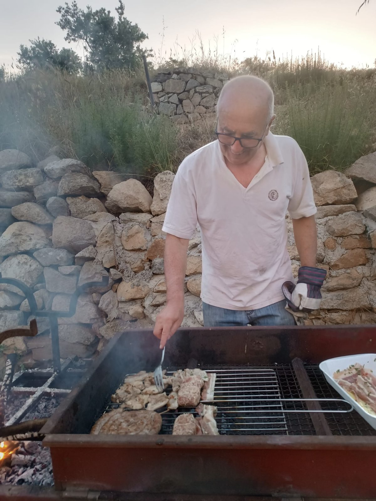 Case per le vacanze, bed and breakfast , agricampeggio, vendita di prodotti aziendali biologici, turismo delle esperienze, panificazione e corsi di cucina, trekking, eventi, tornei di burraco e bridge