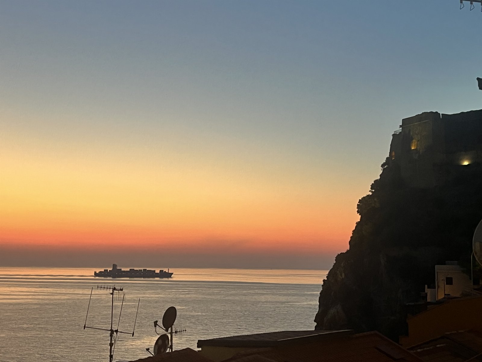 Abbraccio di Scilla