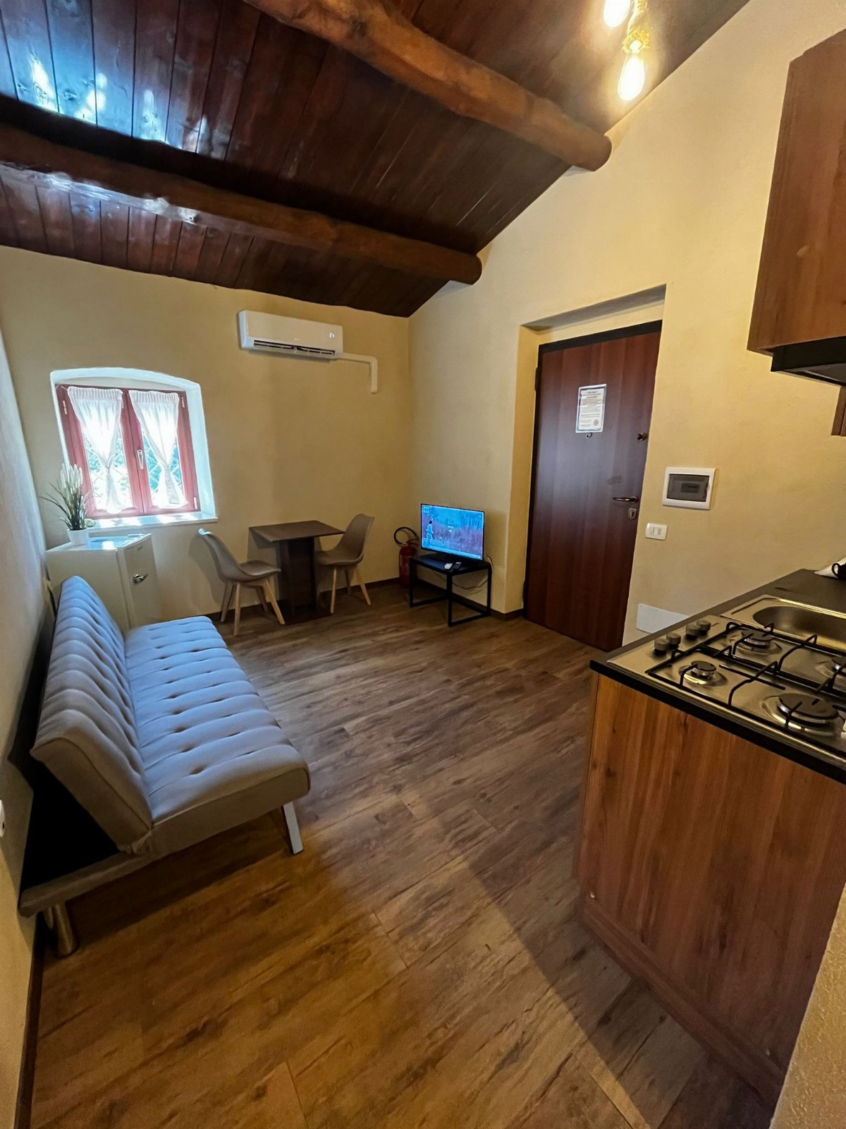 Villa Fontana Apartments