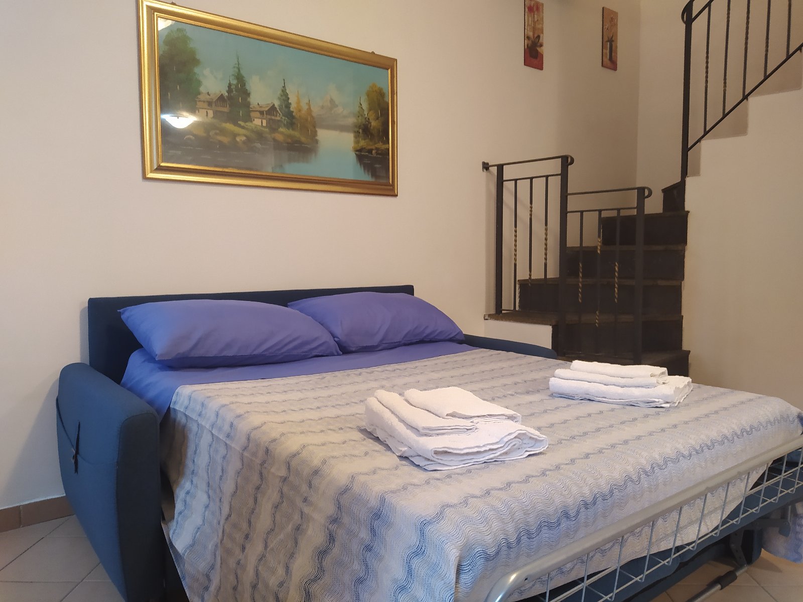 Antico Borgo - Via Middeo, 25