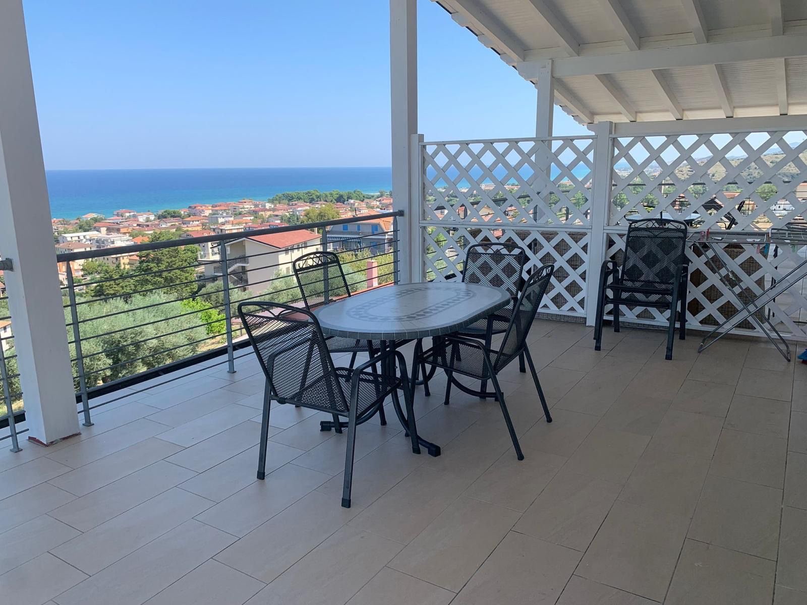 VILLA ARCANGELO LO