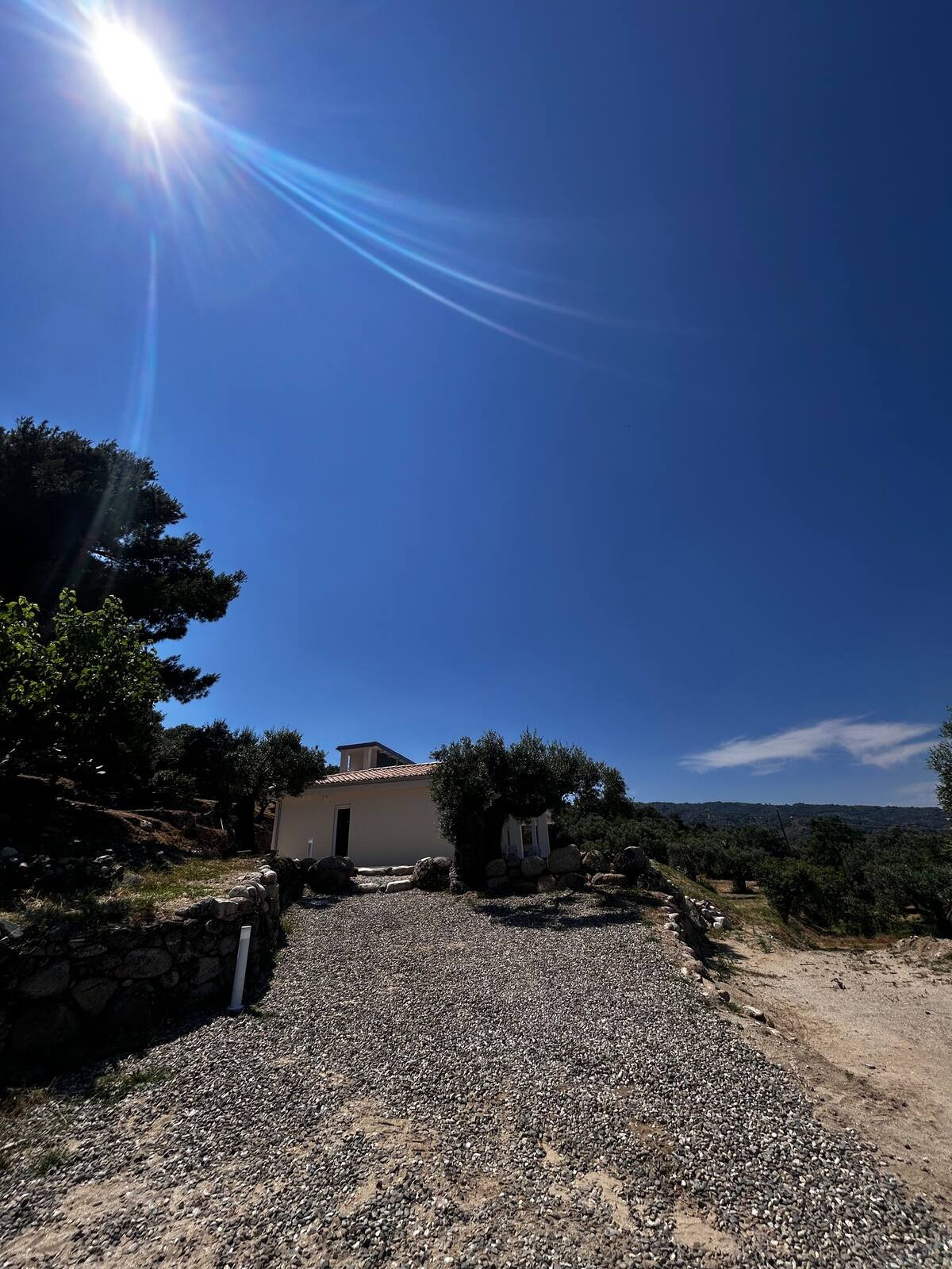 Villa en Santa Caterina dello Ionio con vistas de 180 grados al golfo di Squillace, rodeada de un olivar
