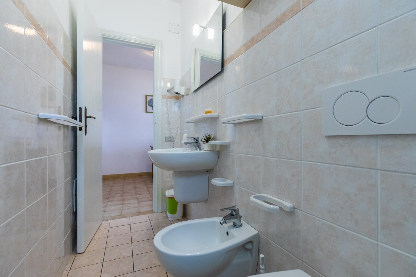 Capo Vaticano: Appartamenti Trilocale 3 posti con cucina vista mare. Spiaggia privata. Sunset Yoga