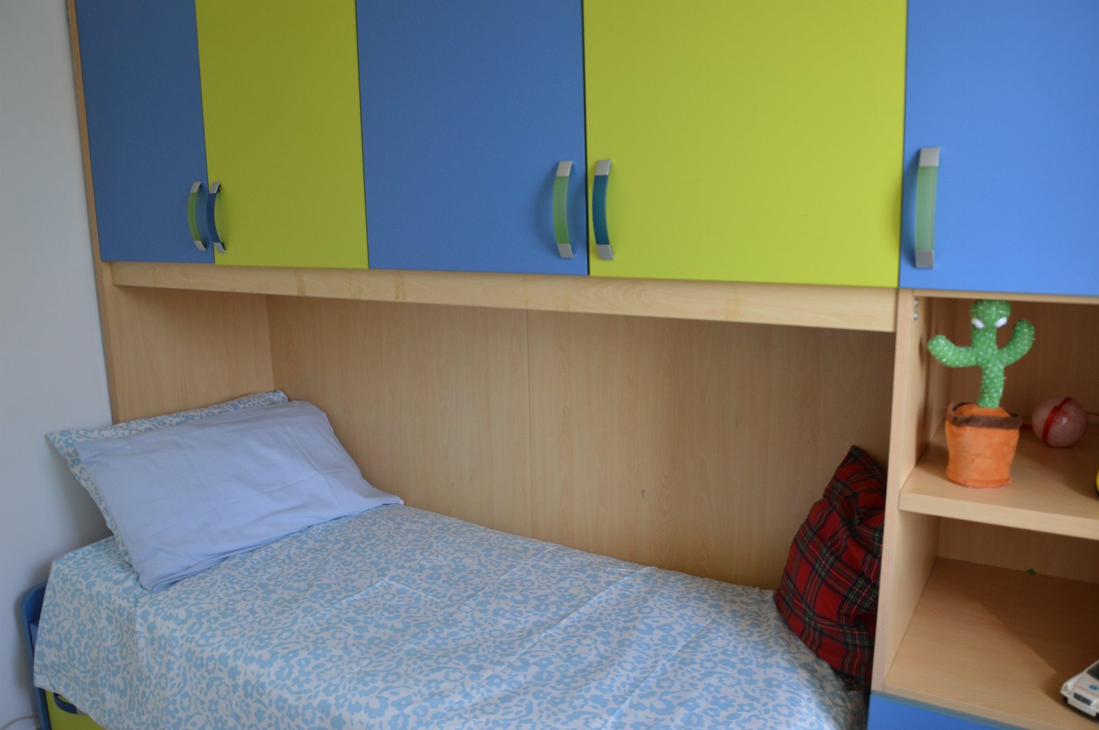 Habitación en apartamento compartido con el anfitrión, con uso de toda la casa