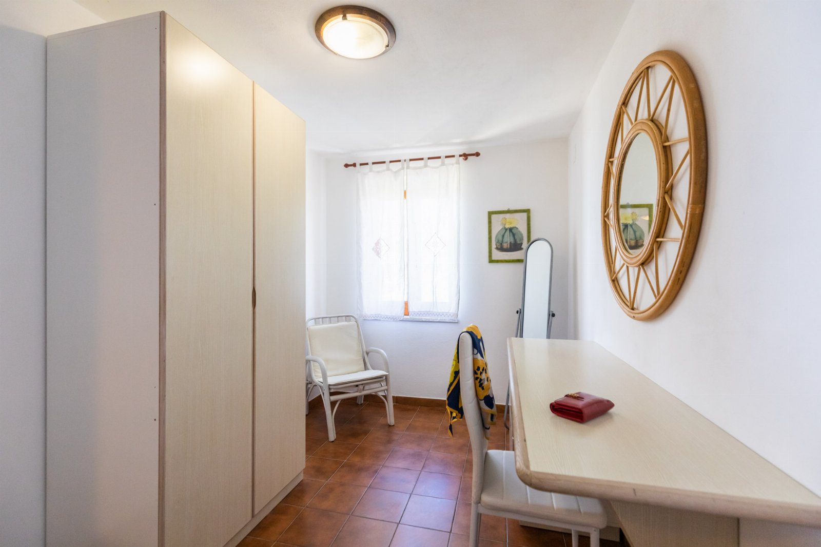 Appartement deux pièces pour 2 personnes avec cuisine et vue mer. Plage privée. Yoga au coucher du soleil.