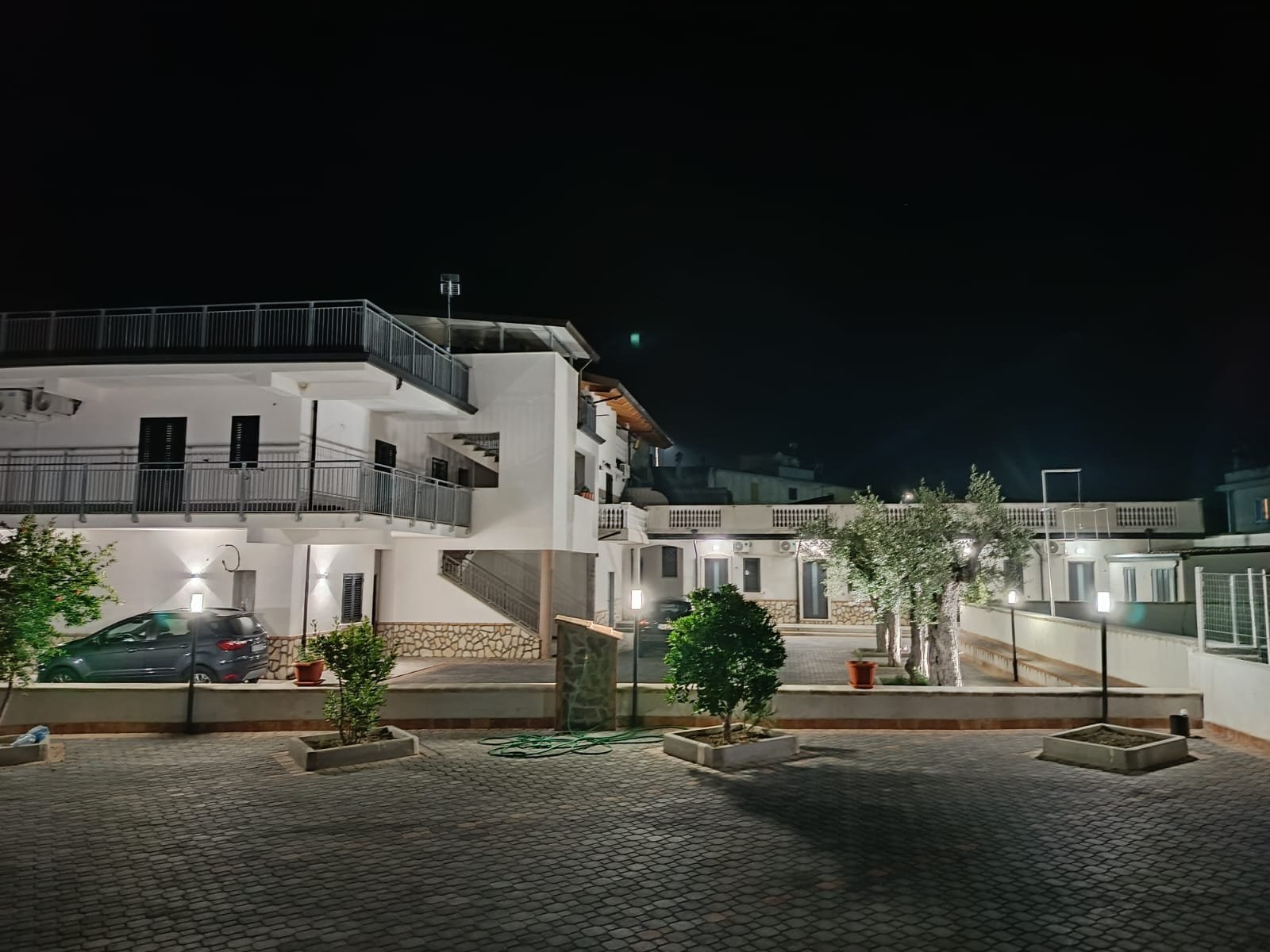 MareSila  B&B Stanze di nuova costruzione, spaziose arredate, con TV led, frigorifero macchina da caffè, bollitore, cambio biancheria, climatizzatore