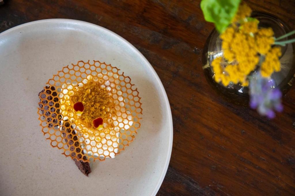 Double Room in B&B with Private Beach. Sunset Yoga.