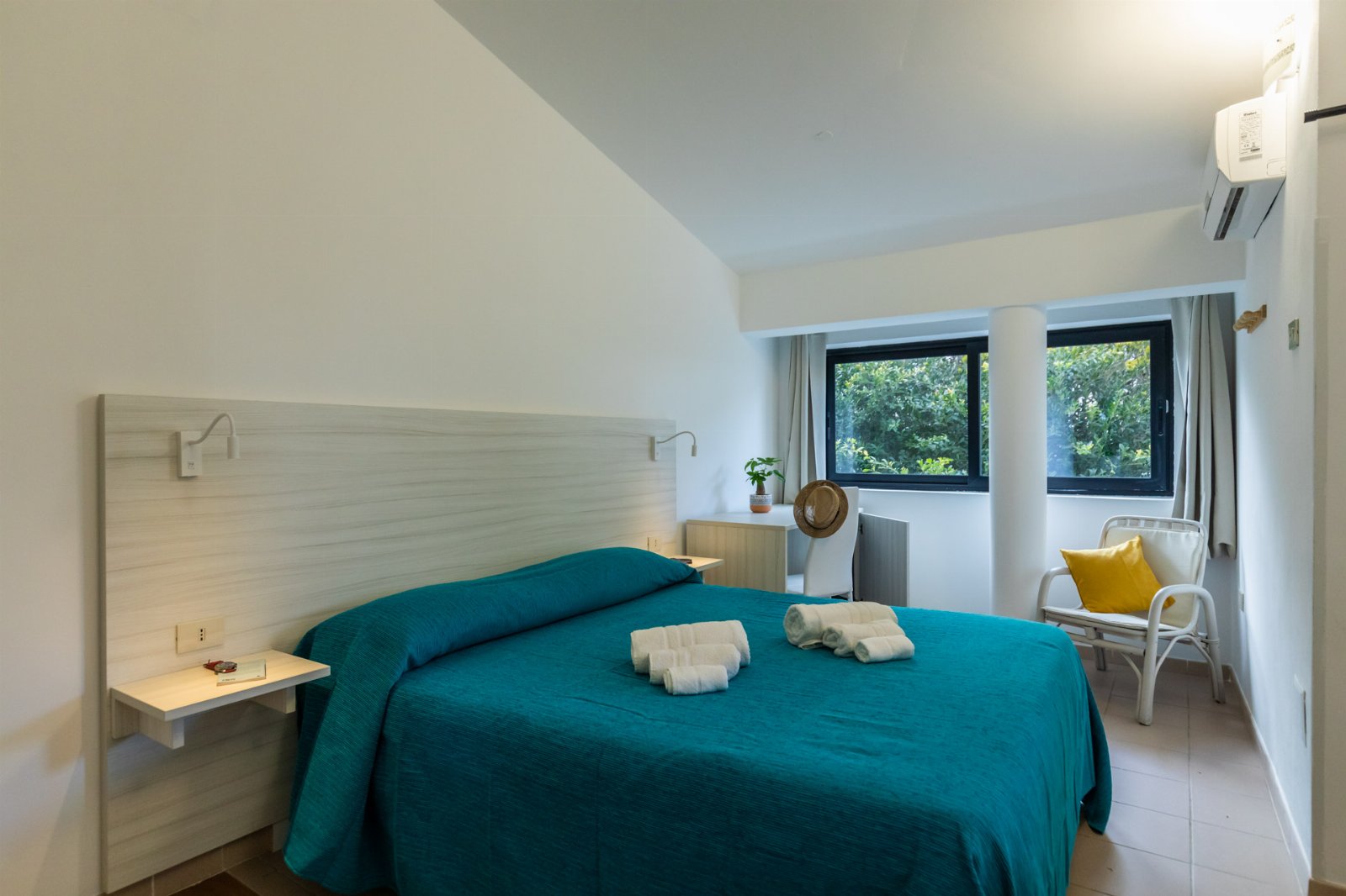 Capo Vaticano: Camera Matrimoniale in B&B con spiaggia privata. Sunset Yoga.