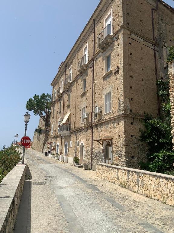 Historic Palazzo in the heart of the Old Town