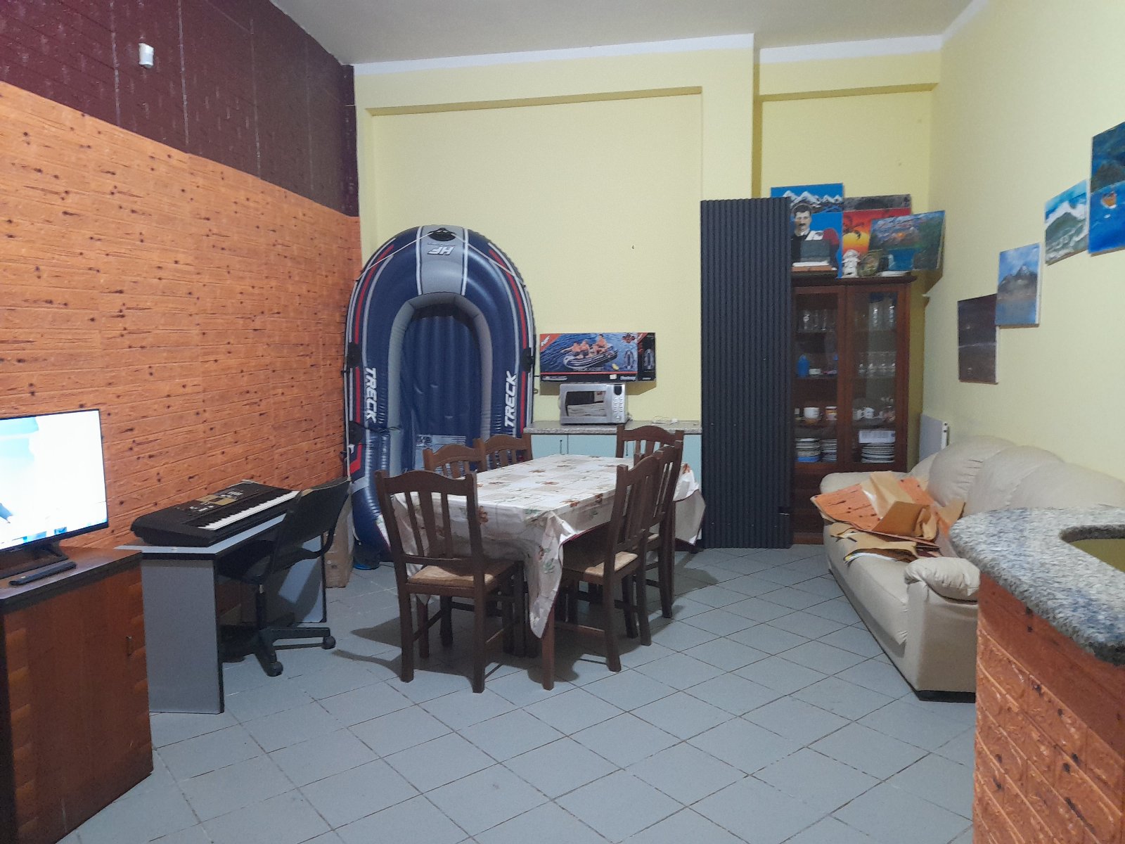 Ground-floor townhouse with private garden