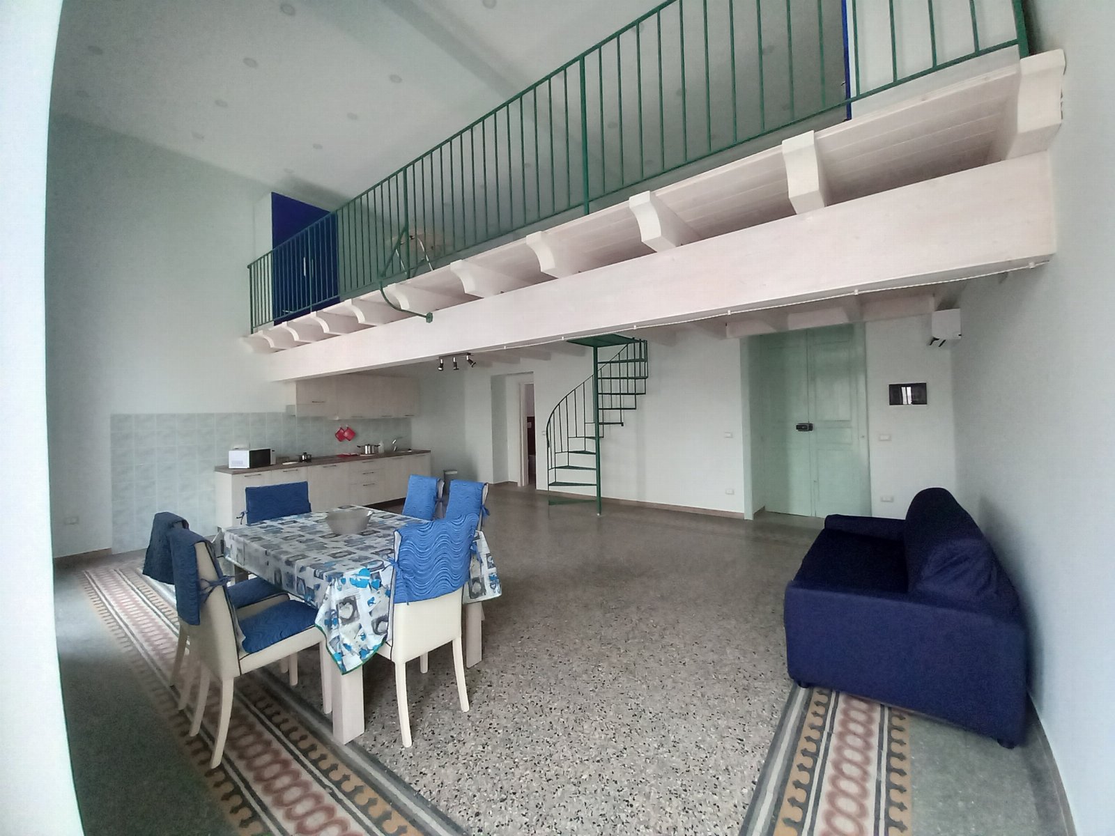 Casa vacanze in centro città, a due passi dal mare