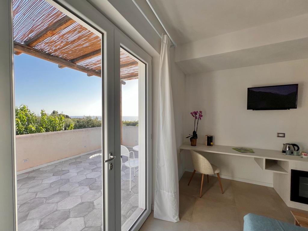 Casa Cunaci Bed and Breakfast.      "Una finestra sul Mediterraneo"