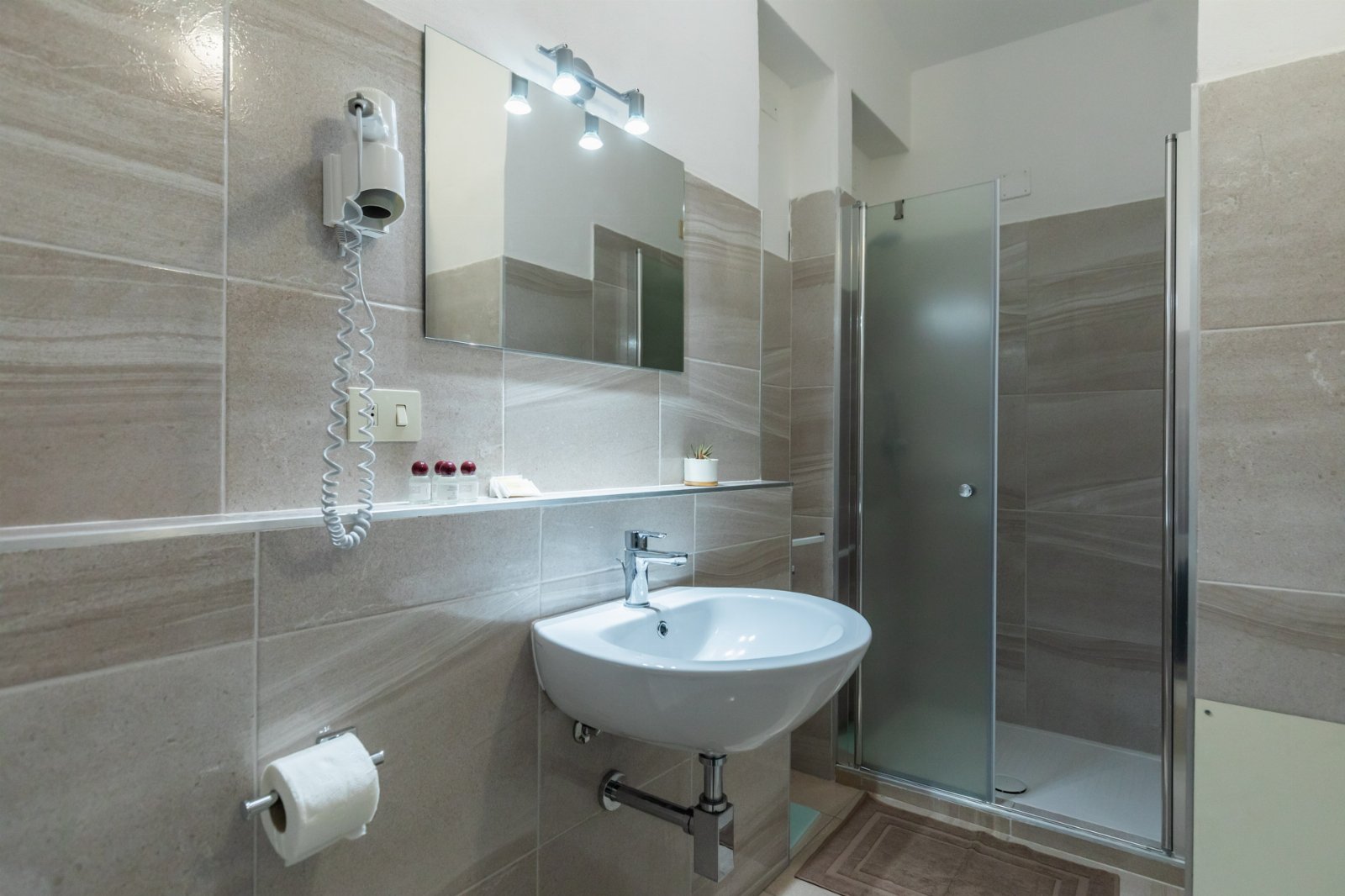 Double Room in B&B with Private Beach. Sunset Yoga.