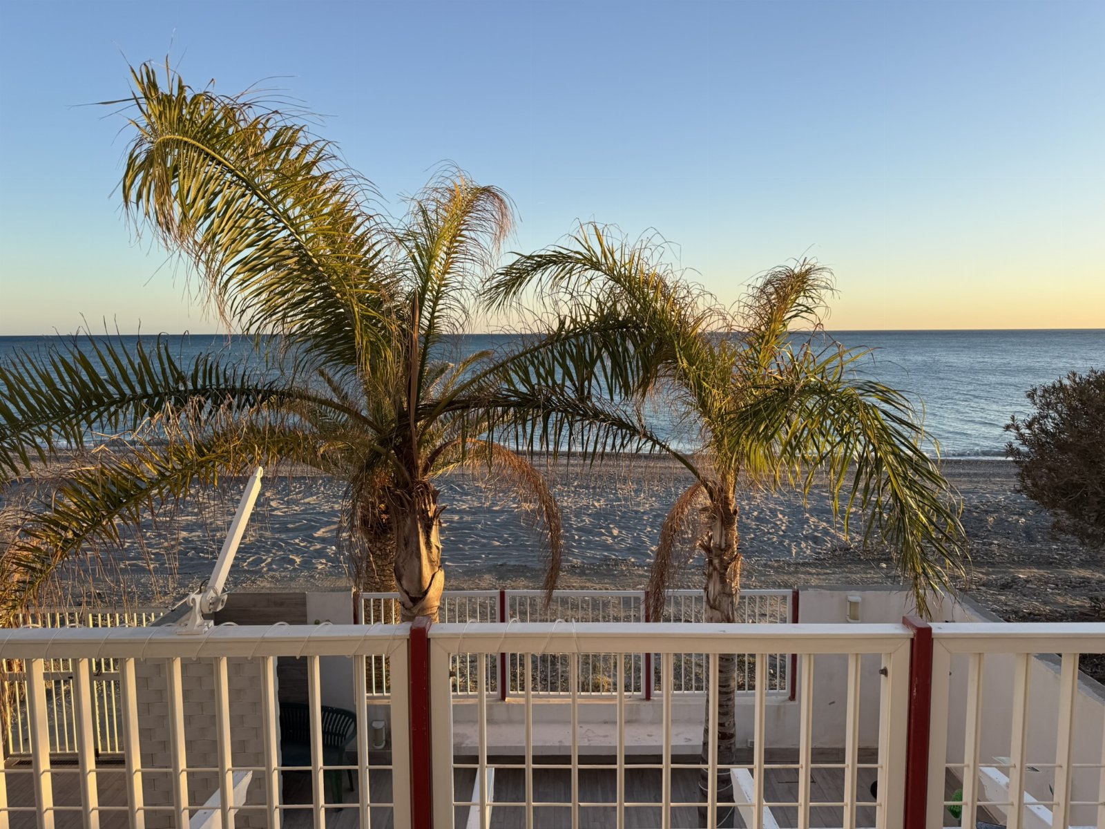 SanLorenzoBeach: Direct aan zee, veranda, 5 slaapplaatsen
