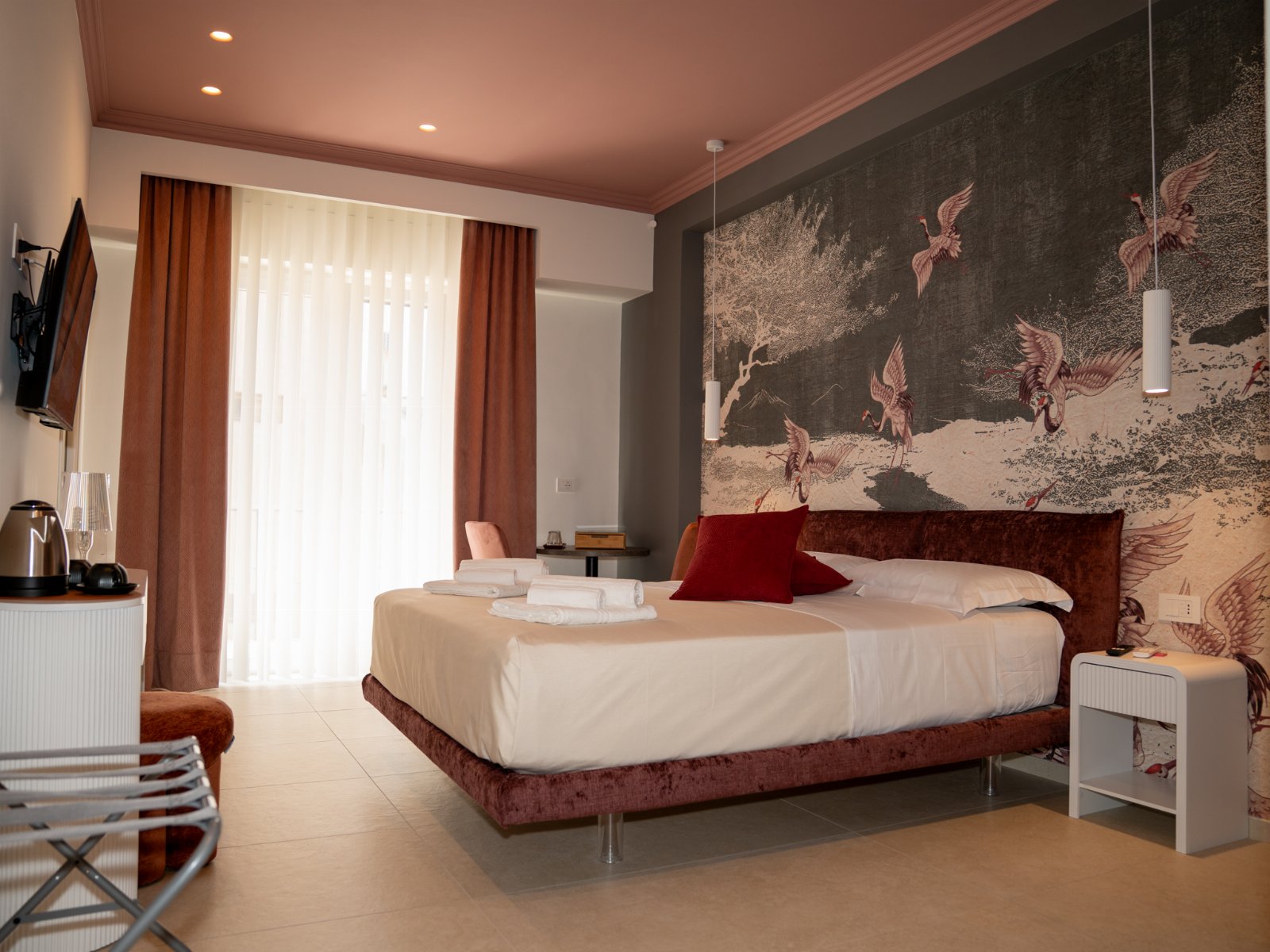 ELYRA Rooms