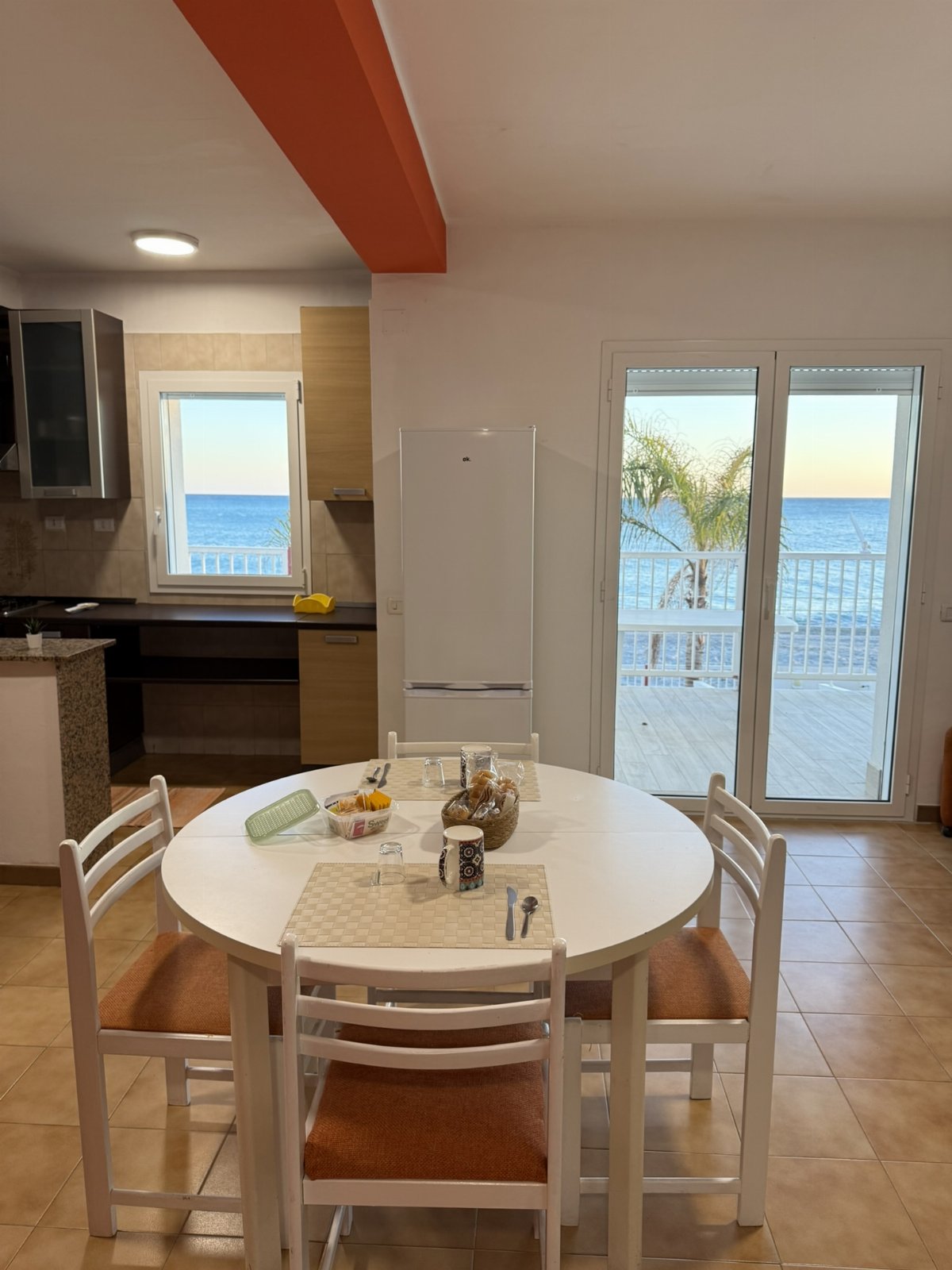 SanLorenzoBeach: Direct aan zee, veranda, 5 slaapplaatsen