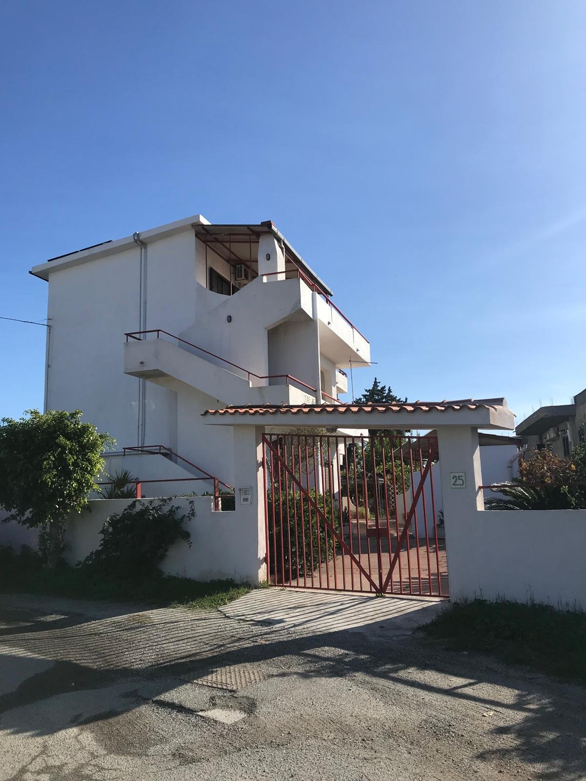 SOLE ROSSO holiday home