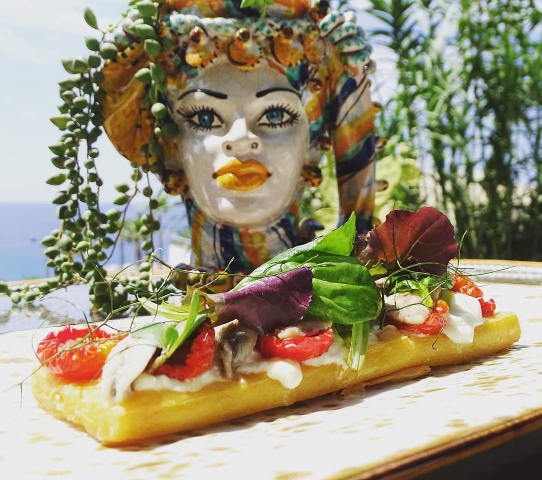 Capo Vaticano: Appartamenti Trilocale 3 posti con cucina vista mare. Spiaggia privata. Sunset Yoga