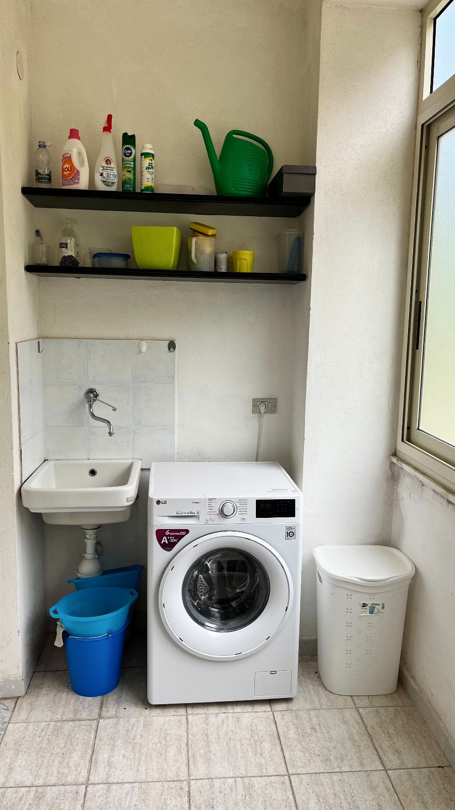 Apartment just a stone's throw from the sea