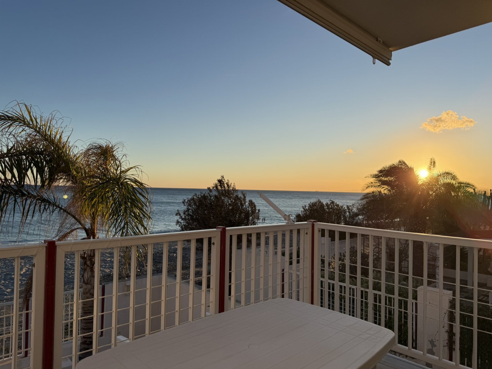 SanLorenzoBeach: Direct aan zee, veranda, 5 slaapplaatsen