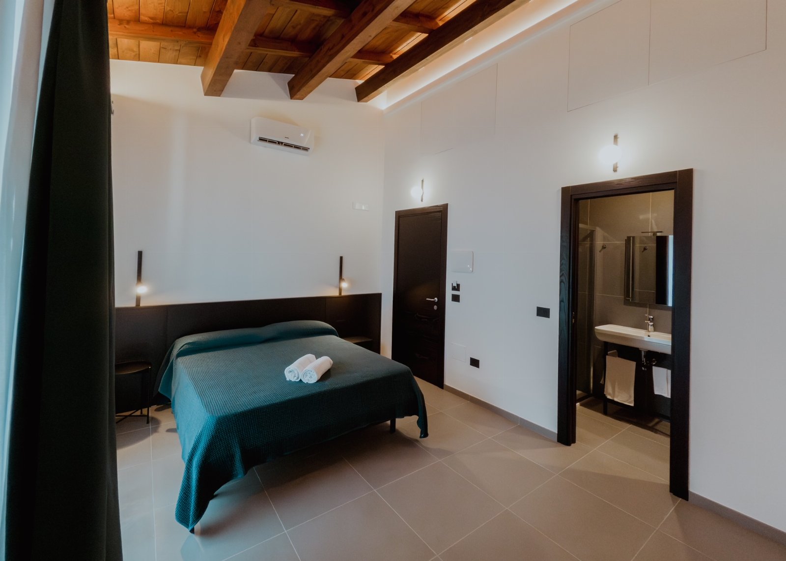 B&B completamente nuovo e dotato di tutti i comfort situato nel cuore del centro storico di Laino Borgo