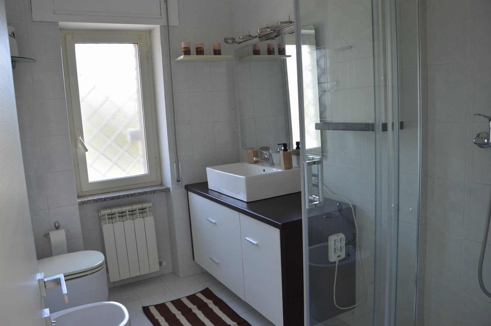 Habitación en apartamento compartido con el anfitrión, con uso de toda la casa