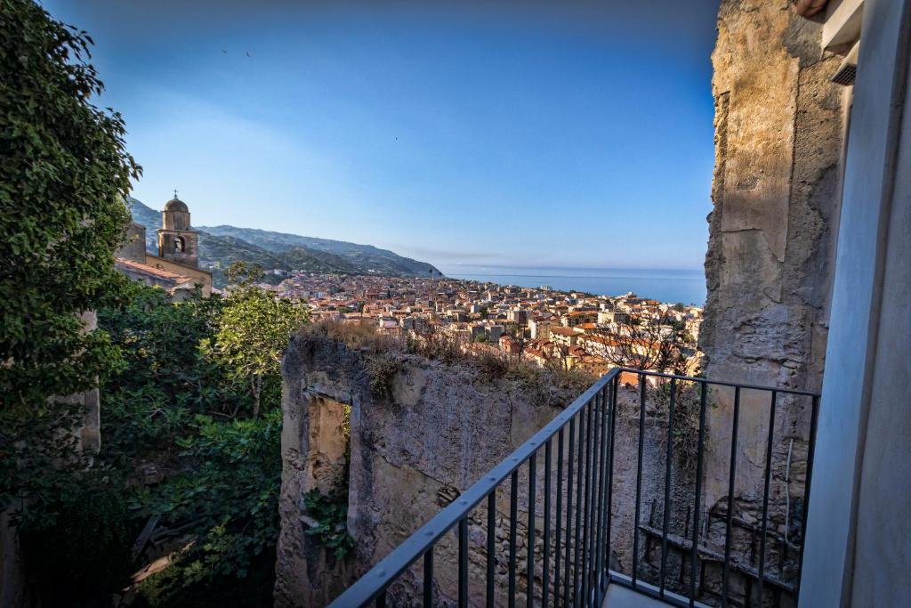 Historic Palazzo in the heart of the Old Town