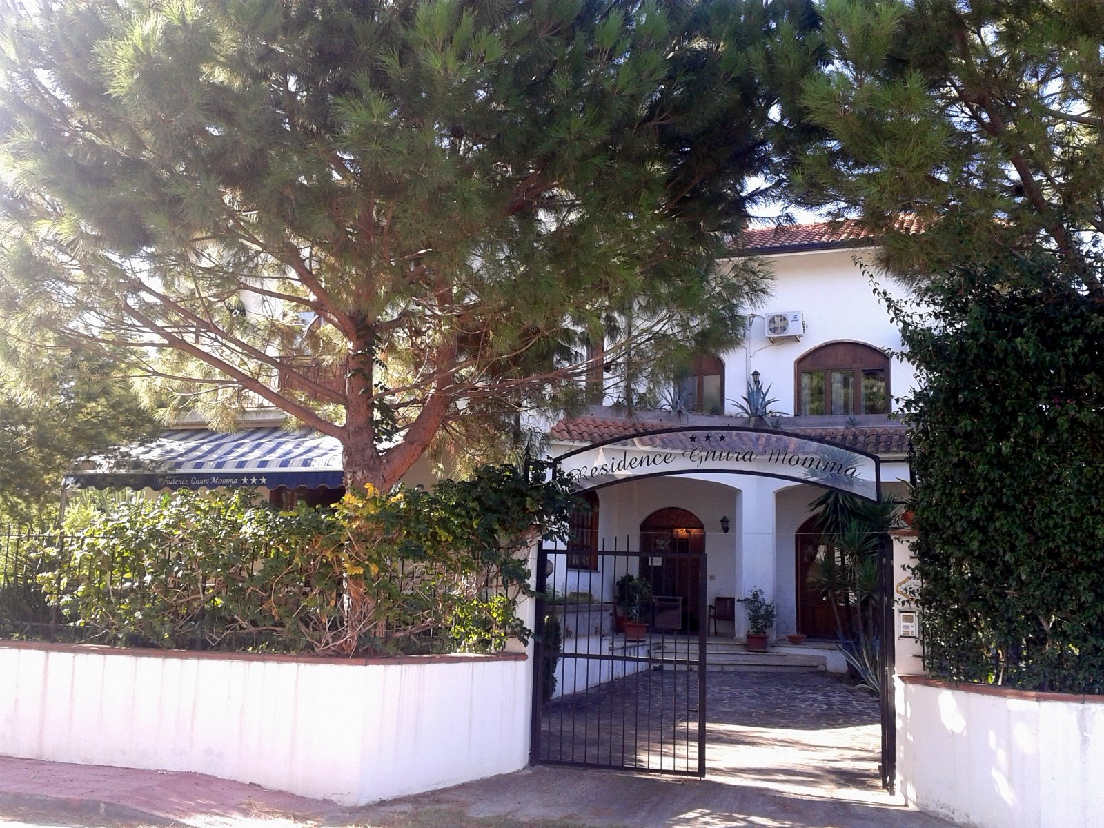 Residence Alberghiero a Locri, a 400 metri dal mare, a 300 metri dal centro città