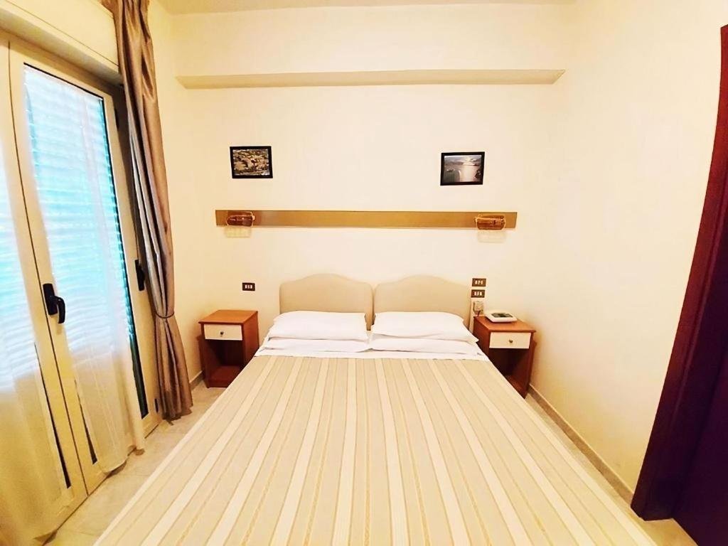 Rodzinny hotel 3-gwiazdkowy w Bagnara Calabra