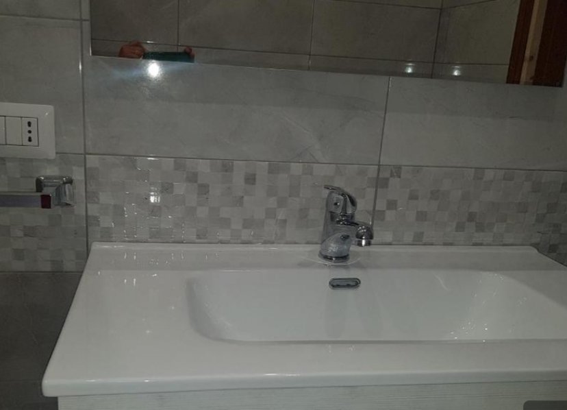 Una finestra sul glicine