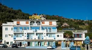 HOTEL RISTORANTE LA CARRUBA CETRARO (CS)