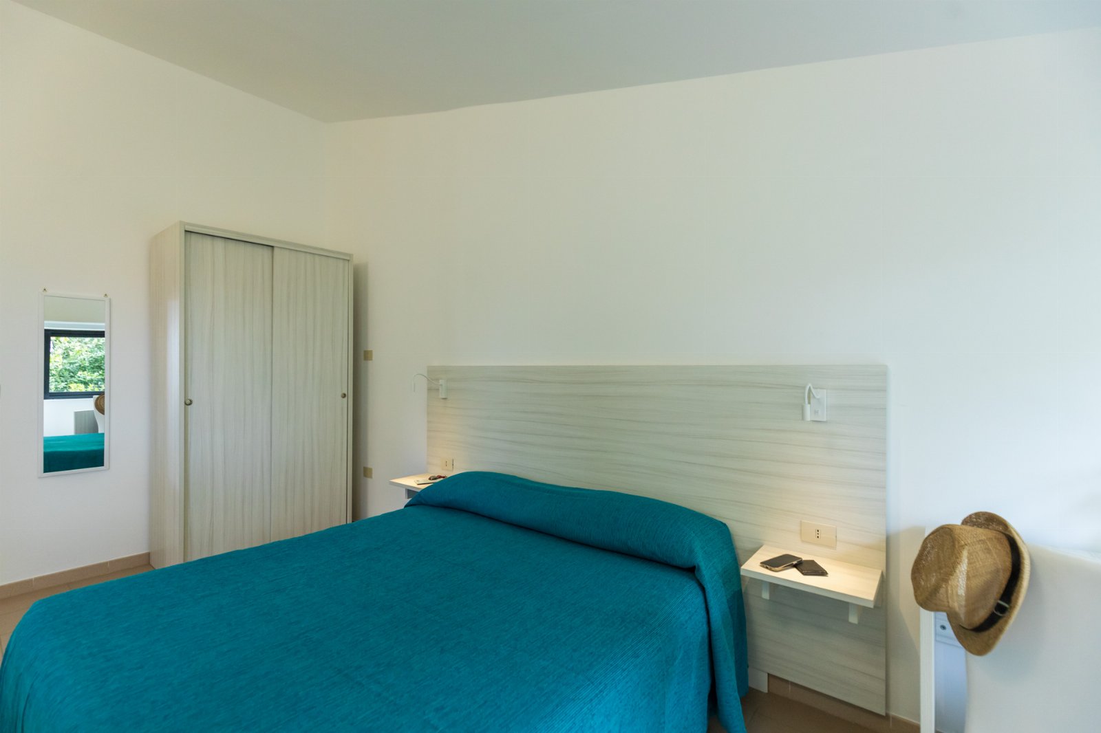 Double Room in B&B with Private Beach. Sunset Yoga.