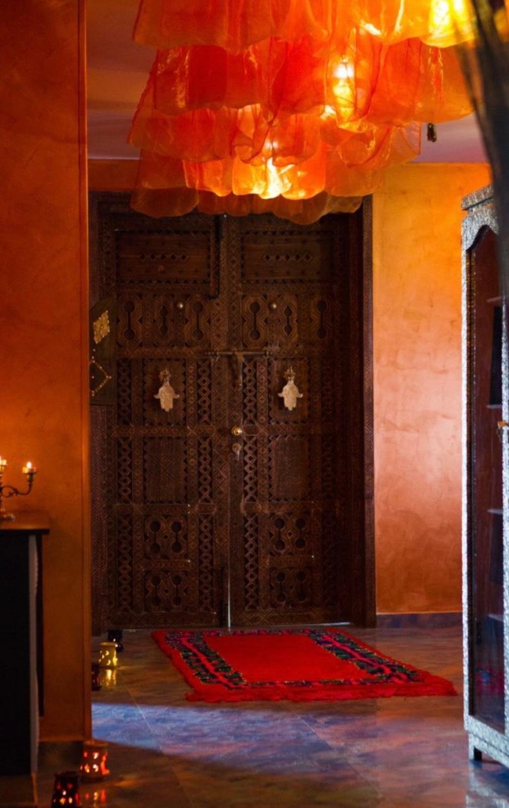 Splendida villa in collina, in zona panoramica con vista mare.