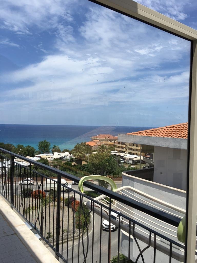 Yale - Stars Home Tropea