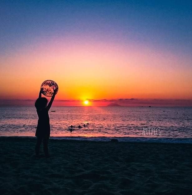 Appartement deux pièces pour 2 personnes avec cuisine et vue mer. Plage privée. Yoga au coucher du soleil.