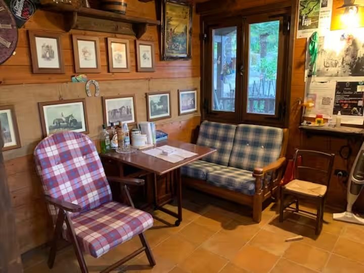 Villa mit Anwesen in den Hügeln von Siderno Superiore – zwischen Meer, Natur und Entspannung