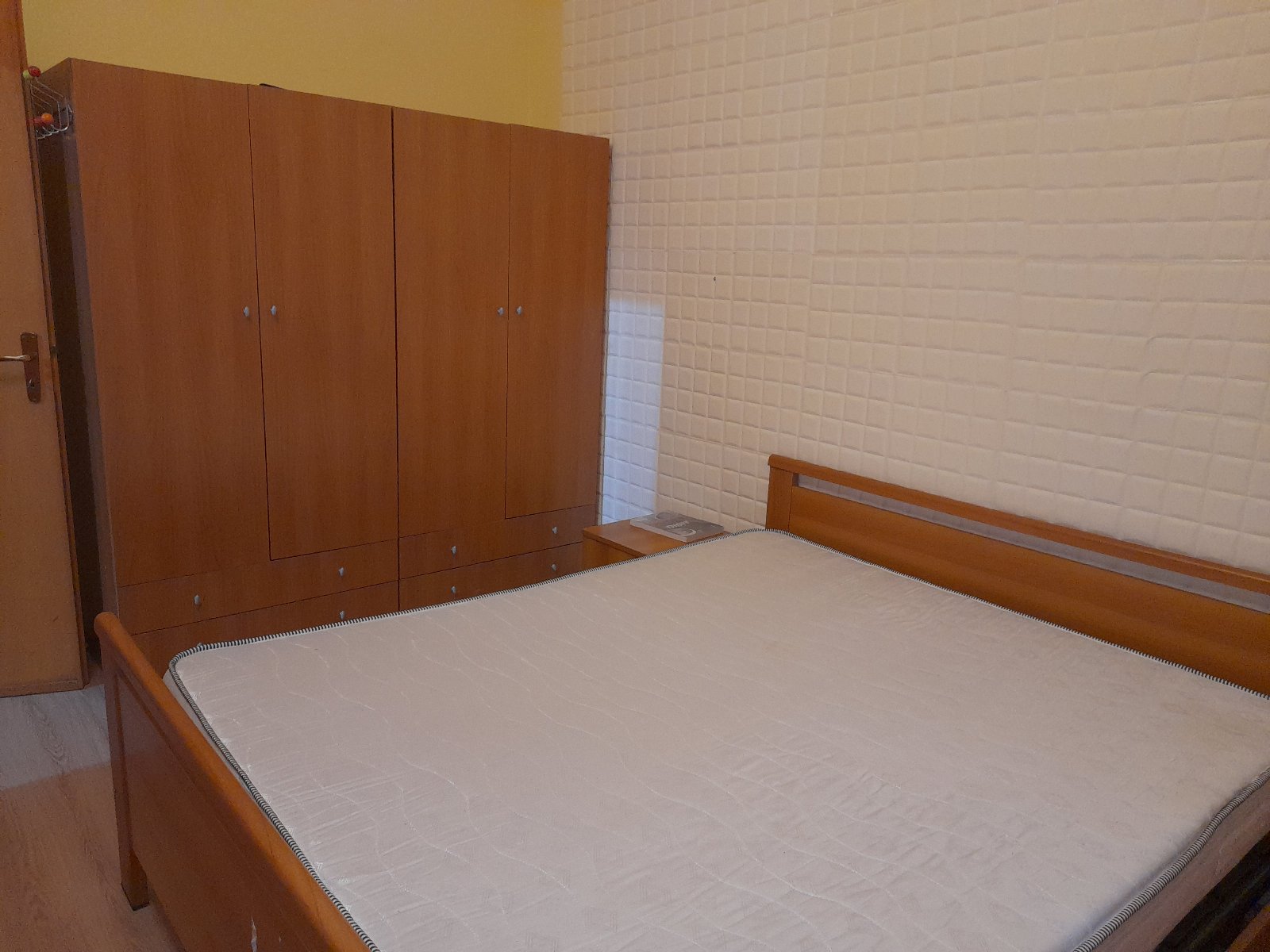 Ground-floor townhouse with private garden